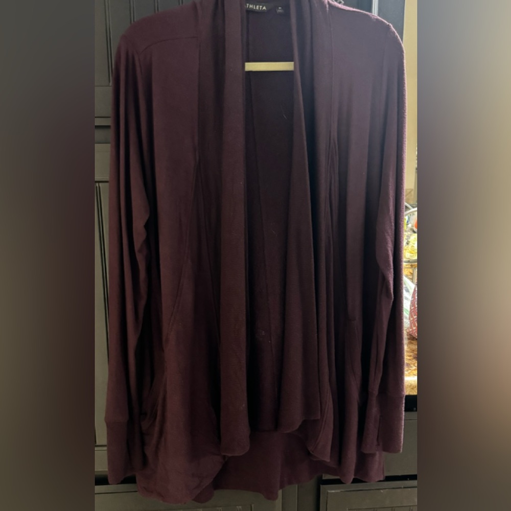 Athleta m wrap nwot never worn